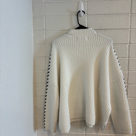 Paisie white and black ribbed sweater - Picture 3 of 4